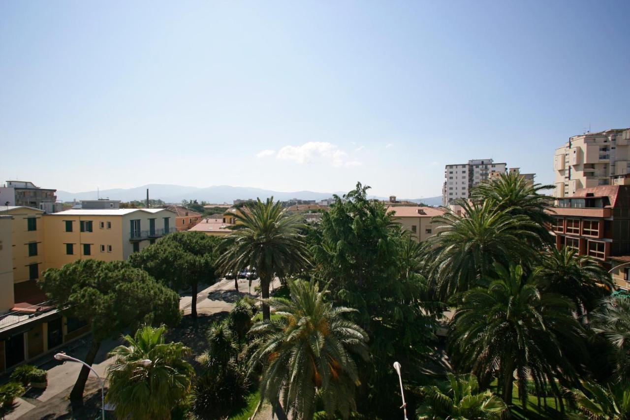Casa Laura Follonica Apartment Exterior photo